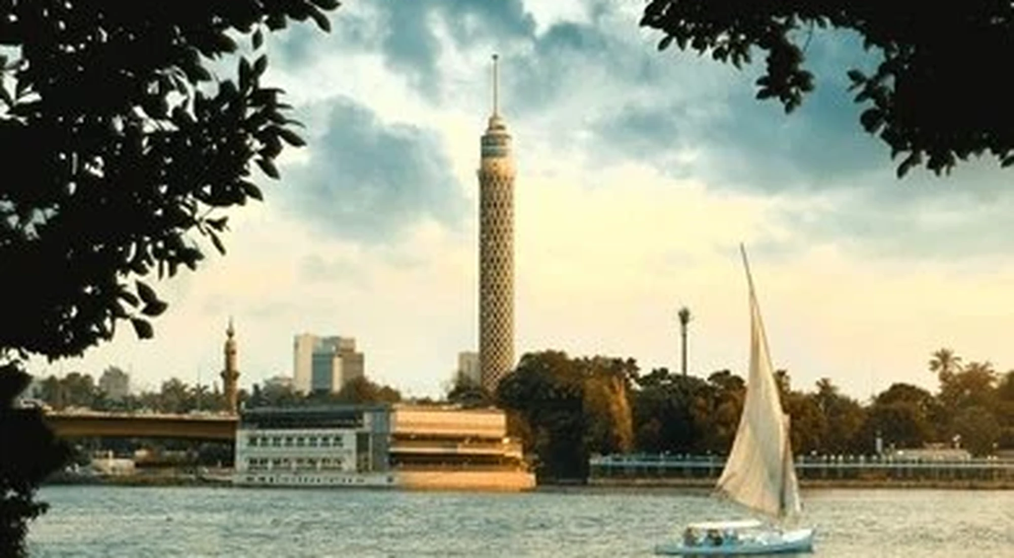 Cairo (Essential Guide)