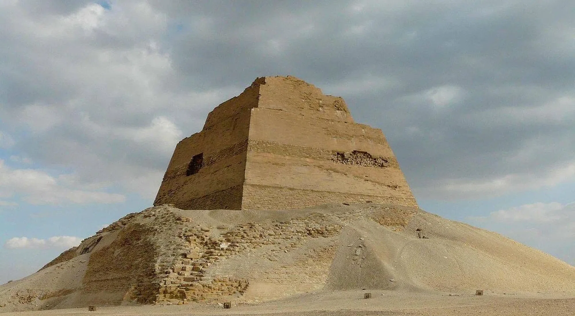 Meidum Pyramid: Visitor Guide to Egypt's Mysterious Collapsed Pyramid