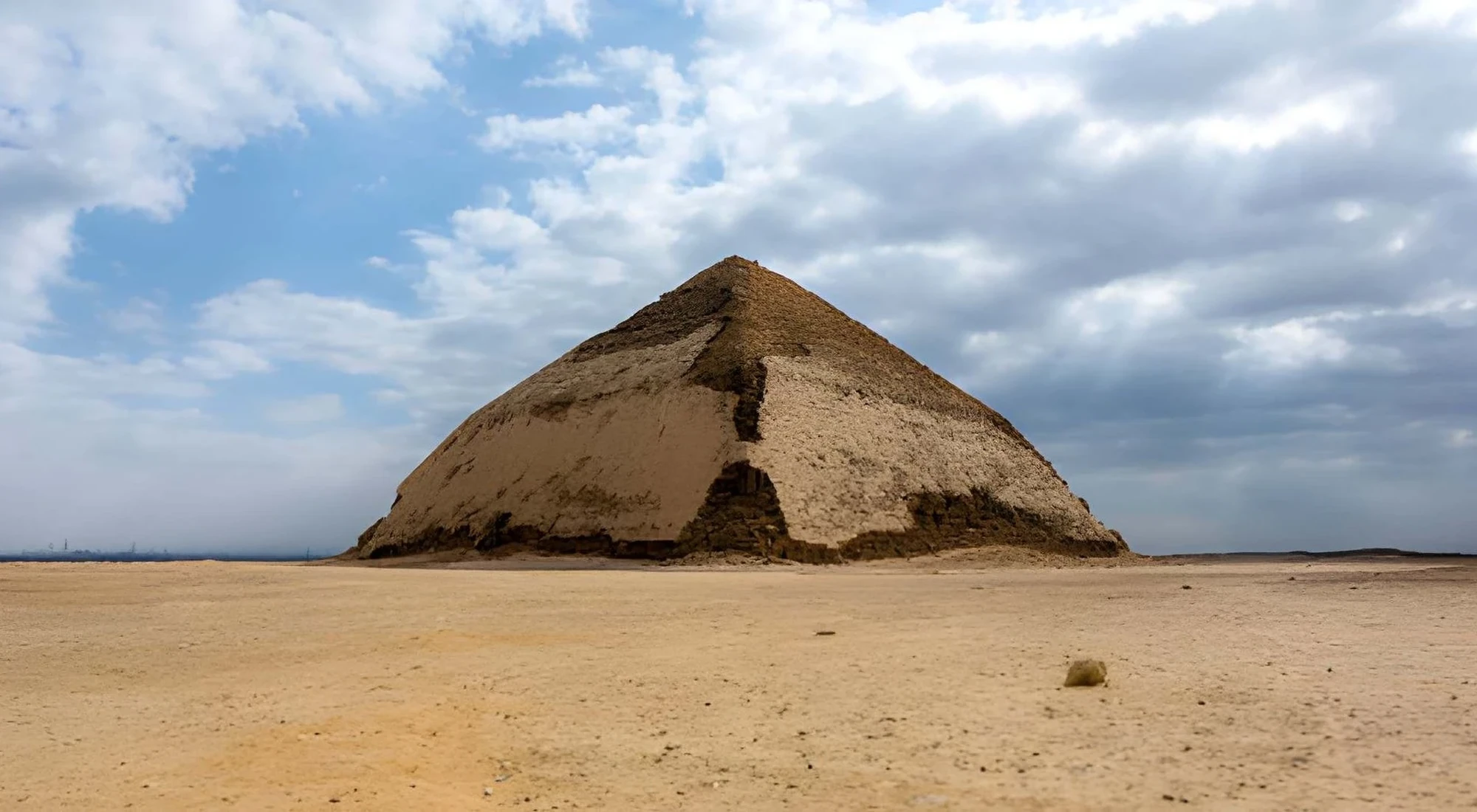 Booking A Western Desert Safari: Black Desert, Crystal Mountain And White Desert Routes